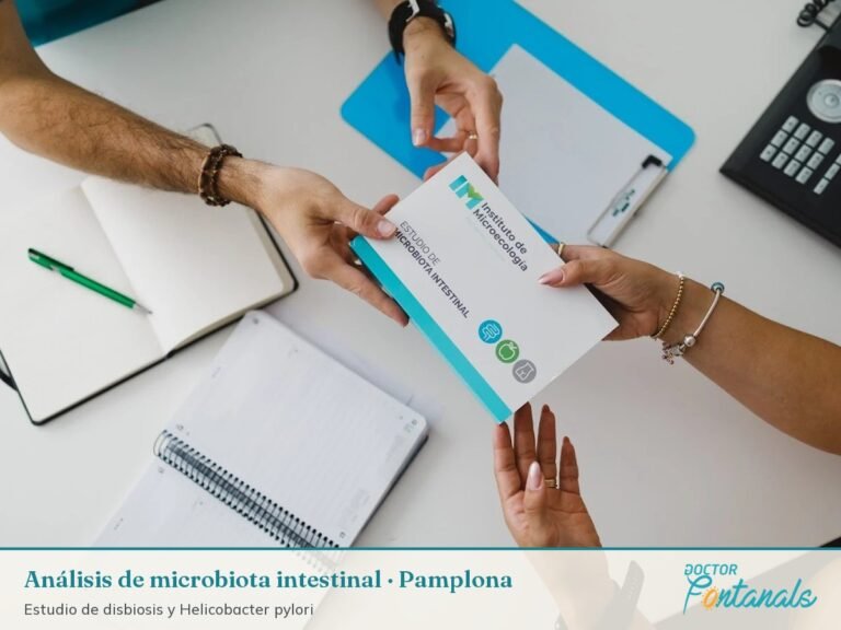 Pruebas y estudios digestivos 5 Entrega de un estudio de microbiota intestinal en la consulta